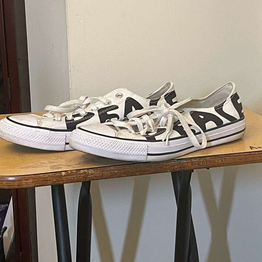 Peace converse sneakers size 7